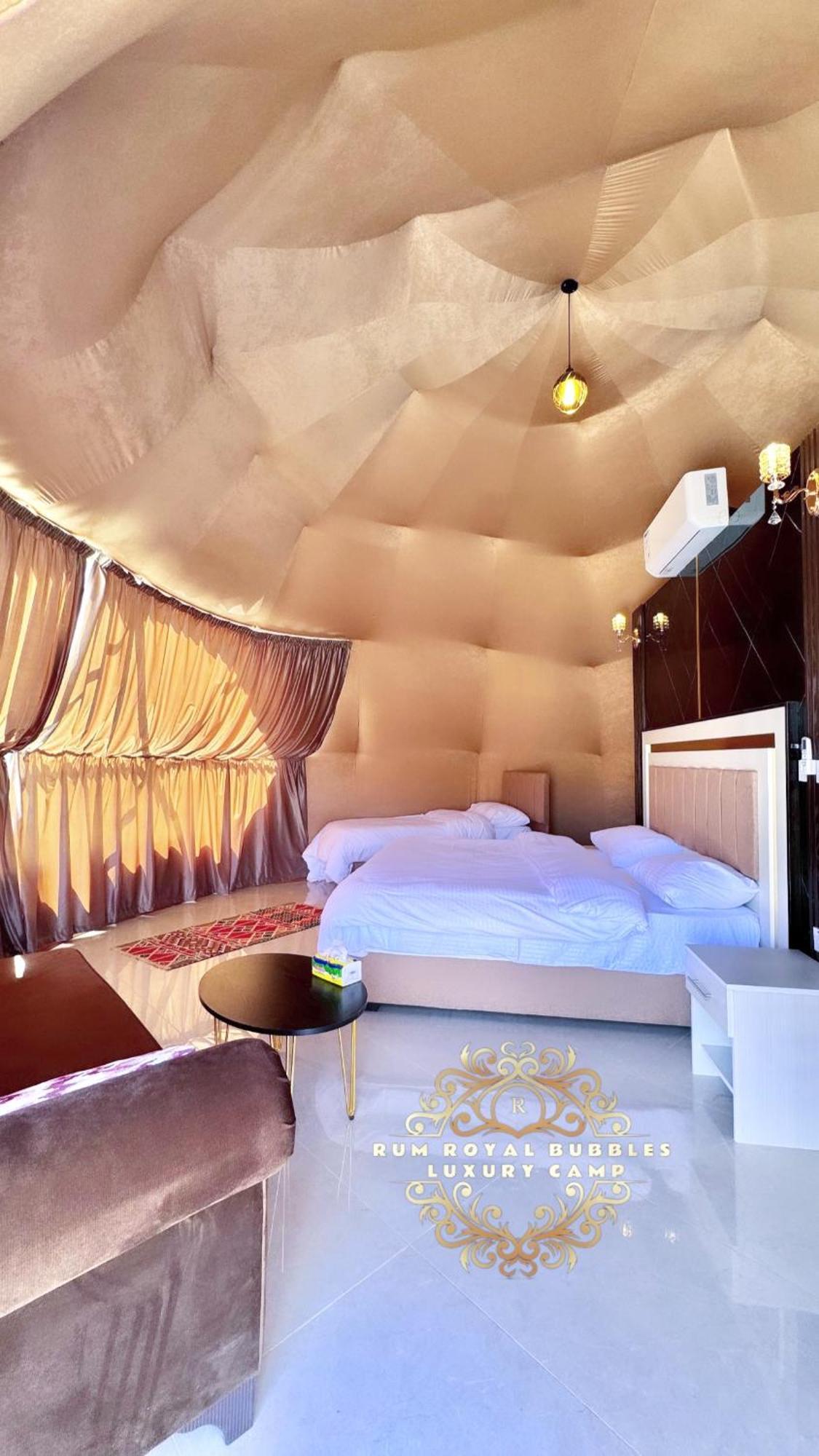 와디럼 Rum Royal Bubbles Luxury Camp 아파트 외부 사진