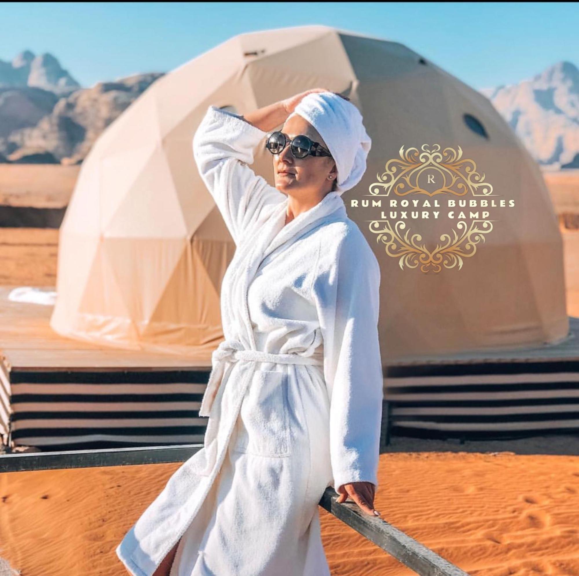 와디럼 Rum Royal Bubbles Luxury Camp 아파트 외부 사진